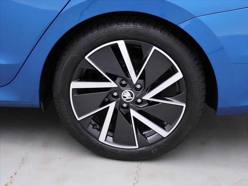 Škoda Octavia 2,0 TDI 110kW DSG Style Sport - fotka 27 z 34
