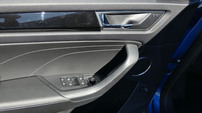 Škoda Kodiaq 2,0 TSI 140 kW L&K 4x4 DSG - fotka 9 z 27