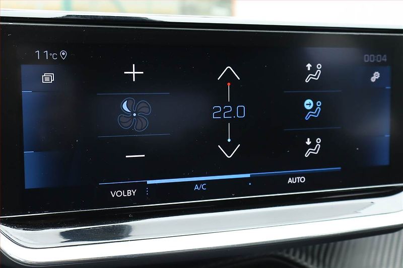 Peugeot 208 (2020) GT Pack 1.2 PureTech, Automat - fotka 17 z 27