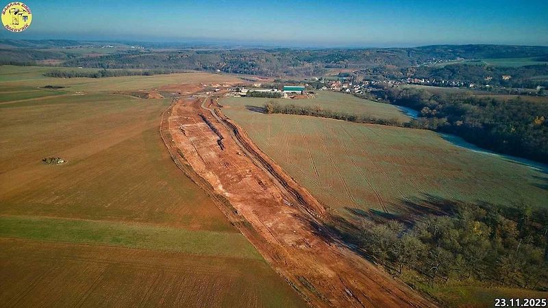 Staveniště dálnice D6 úseku Petrohrad - Lubenec. Foto: Jan Banán Svoboda