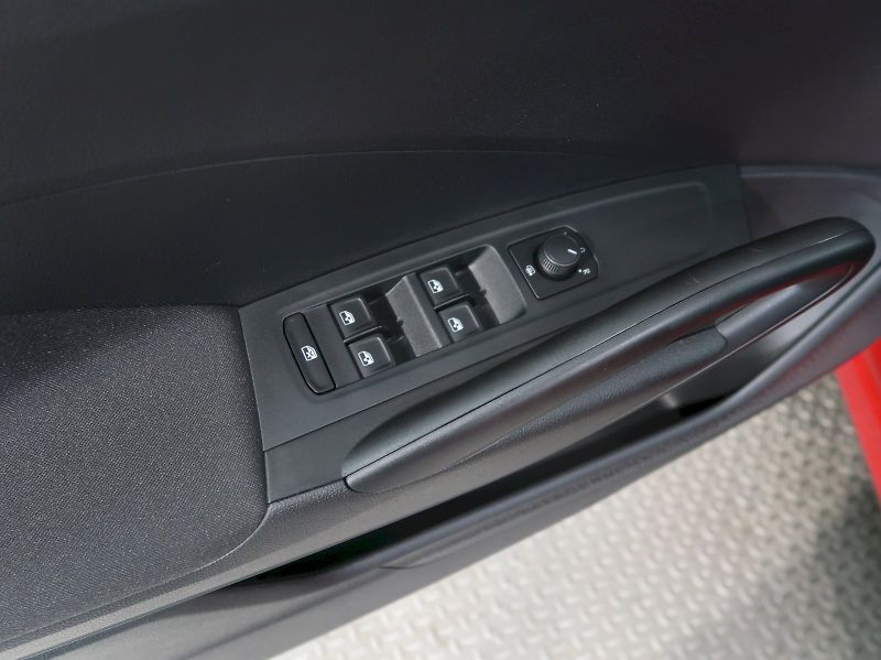 Škoda Fabia (2025) SELECTION 1.0TSI 70KW - fotka 34 z 38