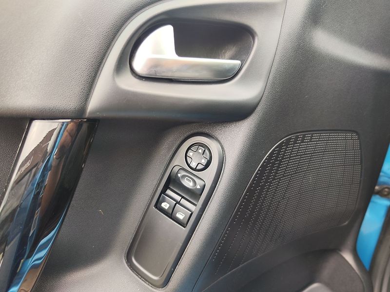 Citroën C3 1.2 PureTech/60kW Feel Edition - fotka 21 z 25