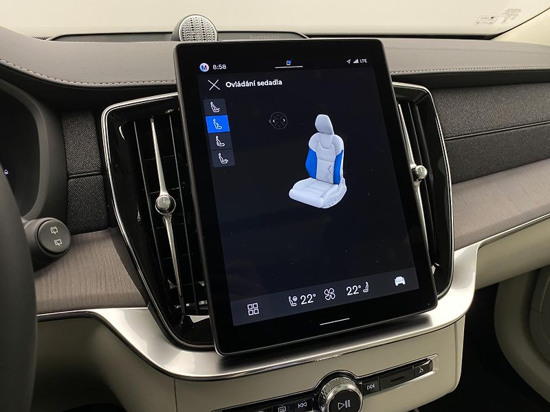 Volvo XC90 (2026) T8 AWD RECHARGE DARK ULTRA - fotka 70 z 74