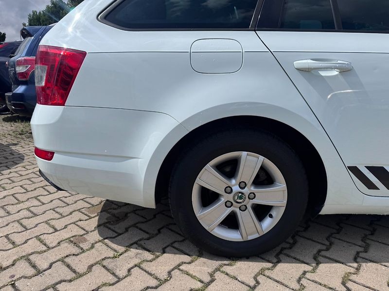Škoda Octavia (2015) 1,6 TDI 81 KW TAŽNÉ KOLA - fotka 15 z 50