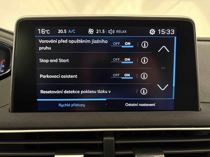 Peugeot 3008 (2018) Allure, 130k MAN6, tažné z. - fotka 22 z 33