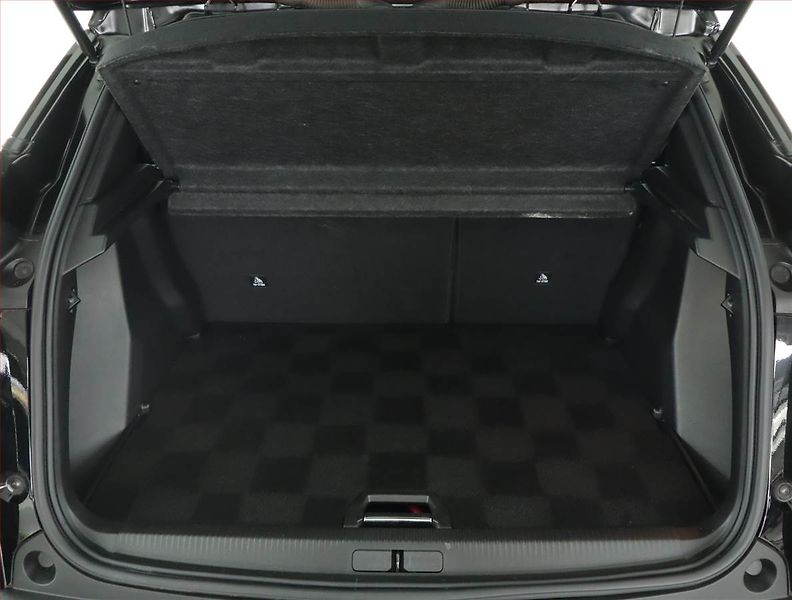 Peugeot 2008 (2023) GT 54 kWh, SoH 94% - fotka 14 z 20