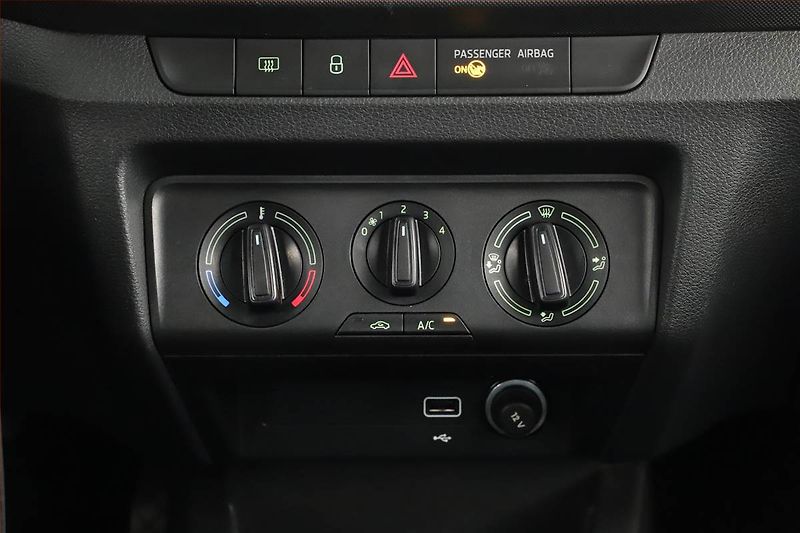 Škoda Fabia (2022) Ambition 1.0 TSI - fotka 10 z 17