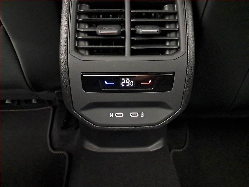 Cupra Formentor (2024) 1.5 TSI - fotka 22 z 23