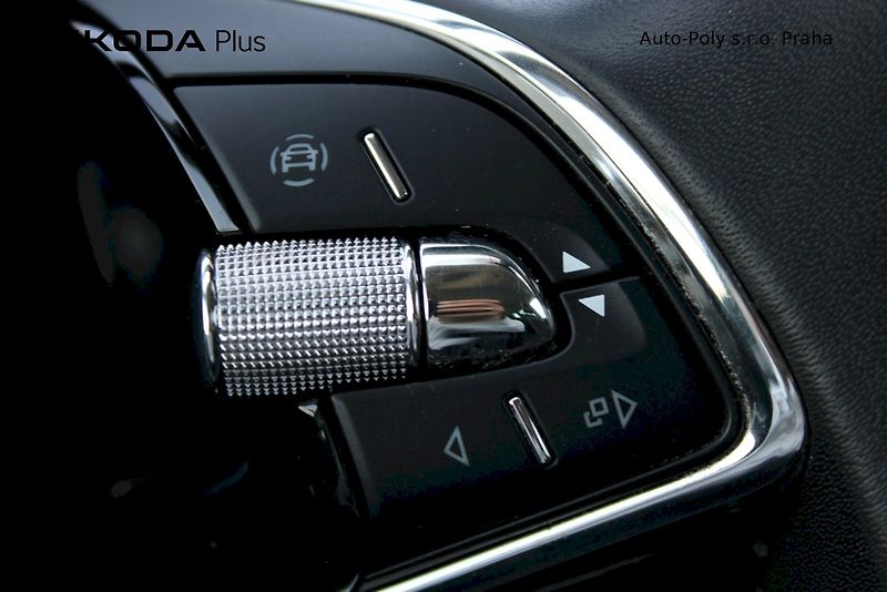 Škoda Superb (2023) 2.0 TDI 110 kW Style Plus - fotka 12 z 25