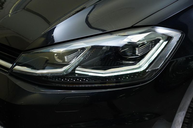 Volkswagen Golf - fotka 9 z 24