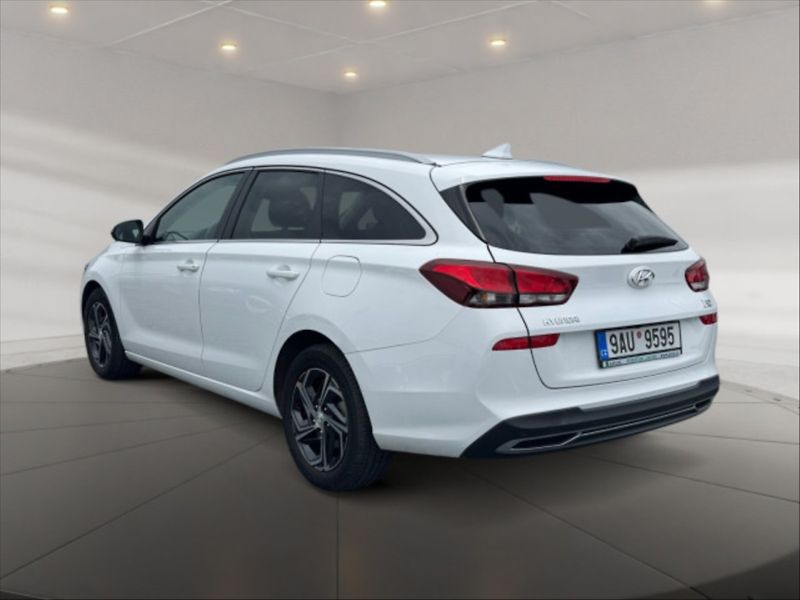 Hyundai i30 1,0 TGDI 120 Smart - fotka 3 z 10