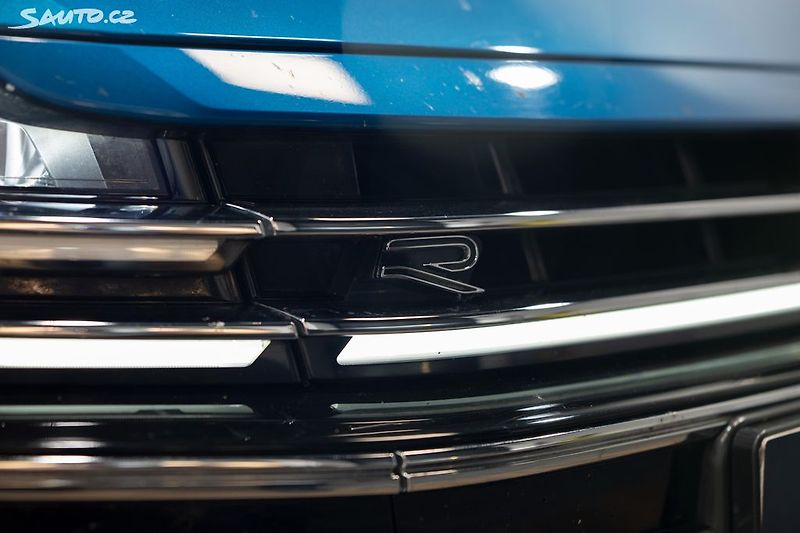 Volkswagen Arteon 1.5  TSI 110 kW R-Line - fotka 27 z 36
