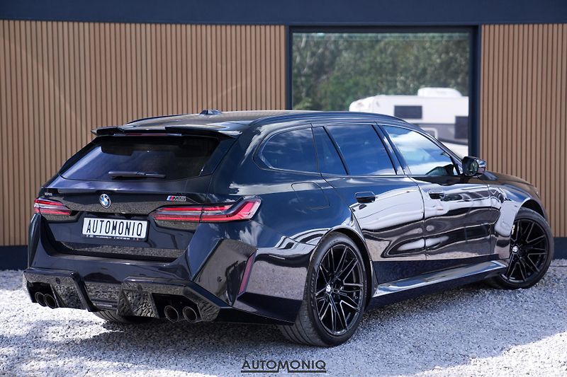 BMW M5 (2026) Touring xDrive M Drive,Pano - fotka 2 z 36