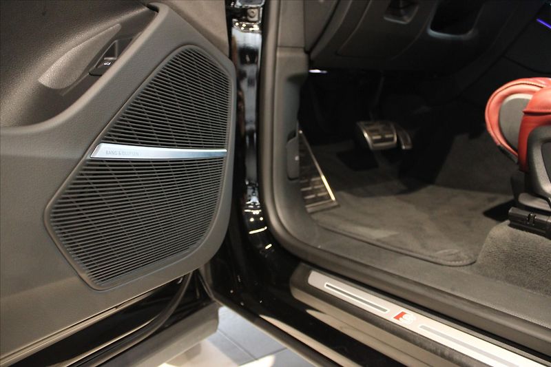 Audi SQ8 V8 320 kW quattro ACC/B&O/Matr - fotka 11 z 30