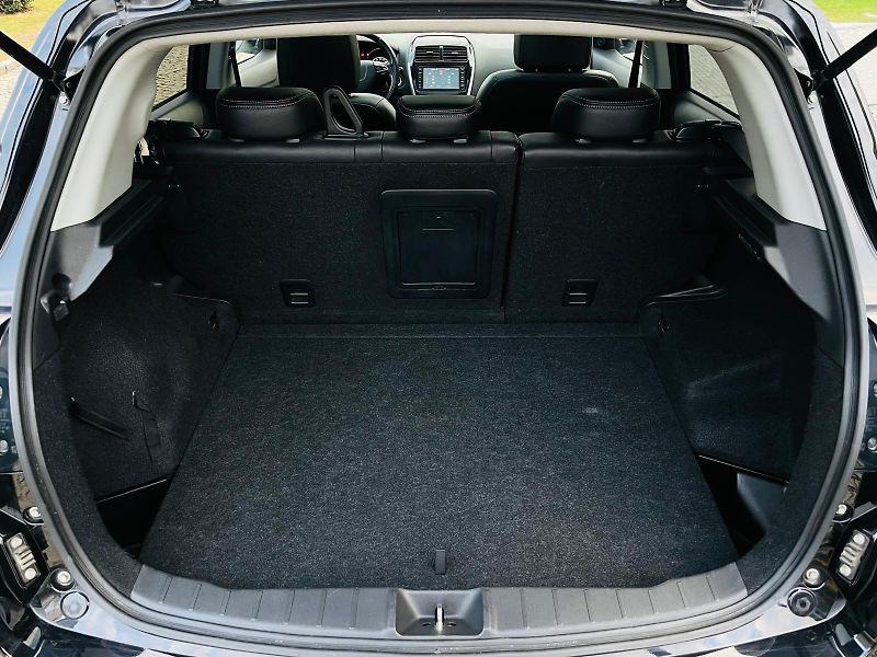 Peugeot 4008 1.8HDI 4x4 VÝHŘEV KAMERA TAŽNÉ - fotka 21 z 52