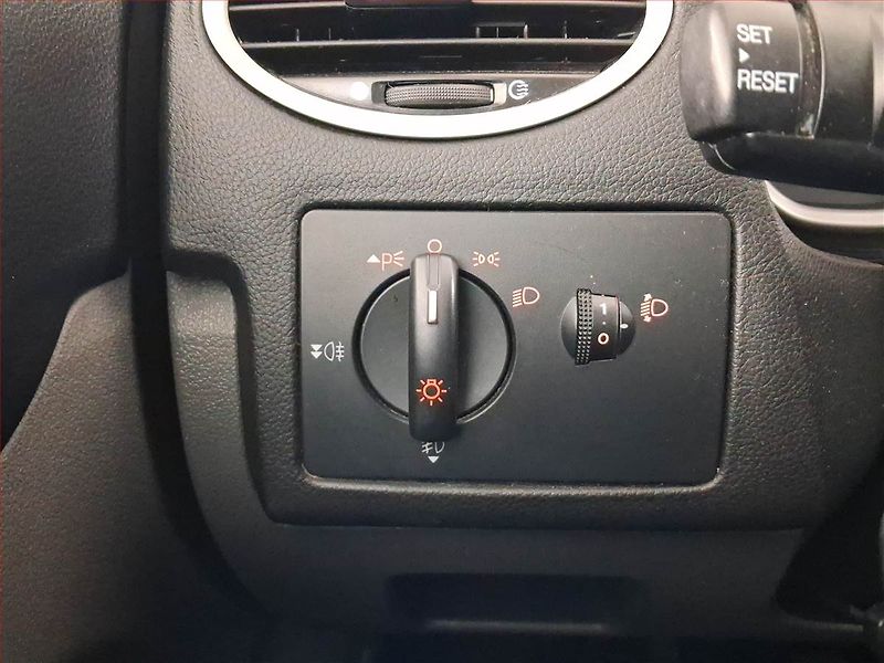 Ford Focus (2010) 1.6 16V, ČR,1.maj, po STK - fotka 17 z 20