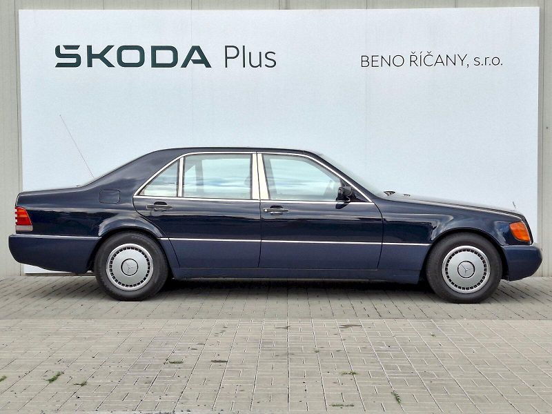 Mercedes-Benz Třídy S (1991) 400 SEL 4,2i 210kW - fotka 22 z 31