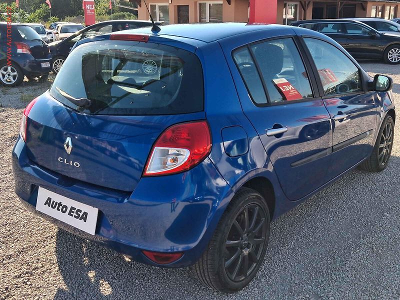 Renault Clio (2011) 1.2i - fotka 4 z 14