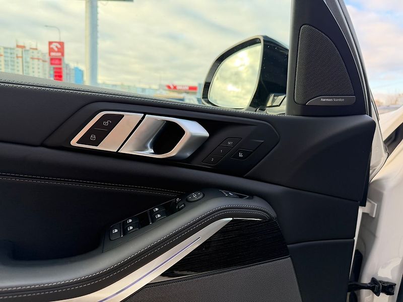 BMW X5 40xd Vzduch Ventilace Tažné - fotka 31 z 38