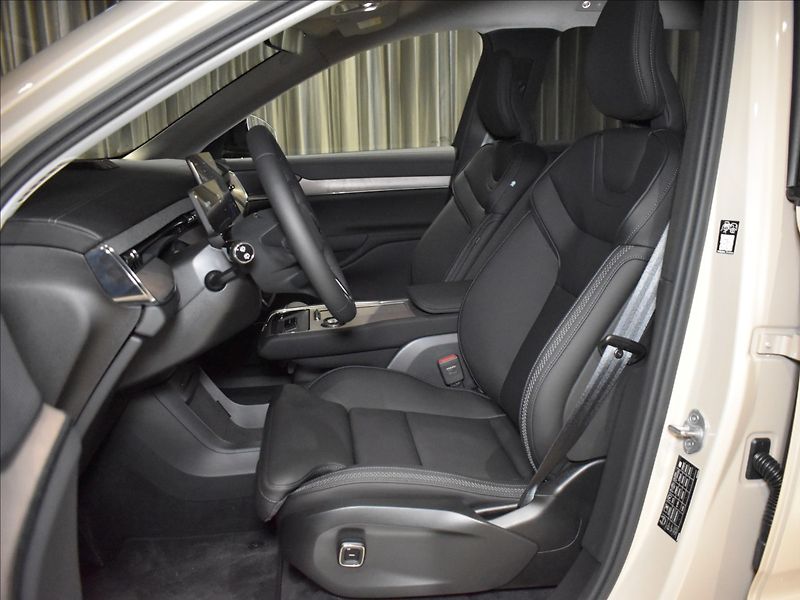 Volvo EX90 TWIN PREFORMANCE Ultra - fotka 8 z 36