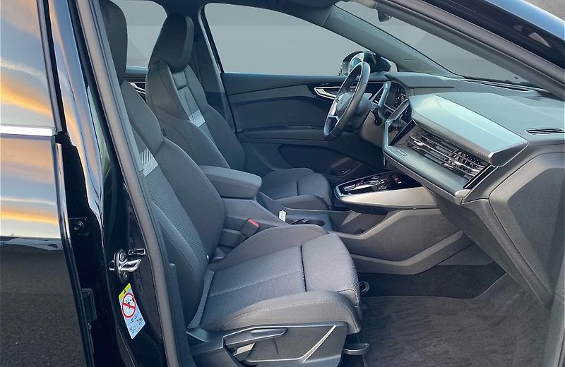 Audi Q4 e-tron 45 210kW Matrix HuD ACC Taž - fotka 14 z 17