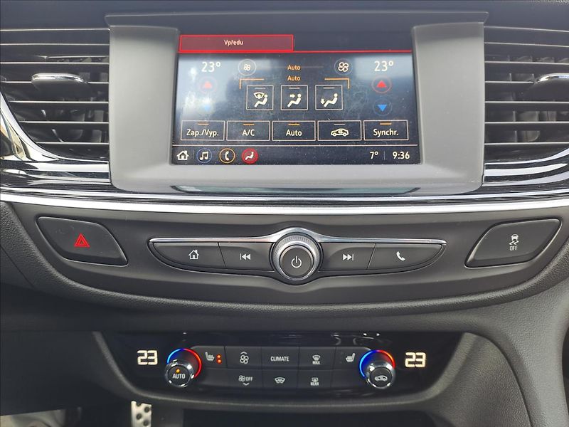 Opel Insignia 2,0 CDTi 1.MAJITEL,KOUPENO CZ - fotka 16 z 24
