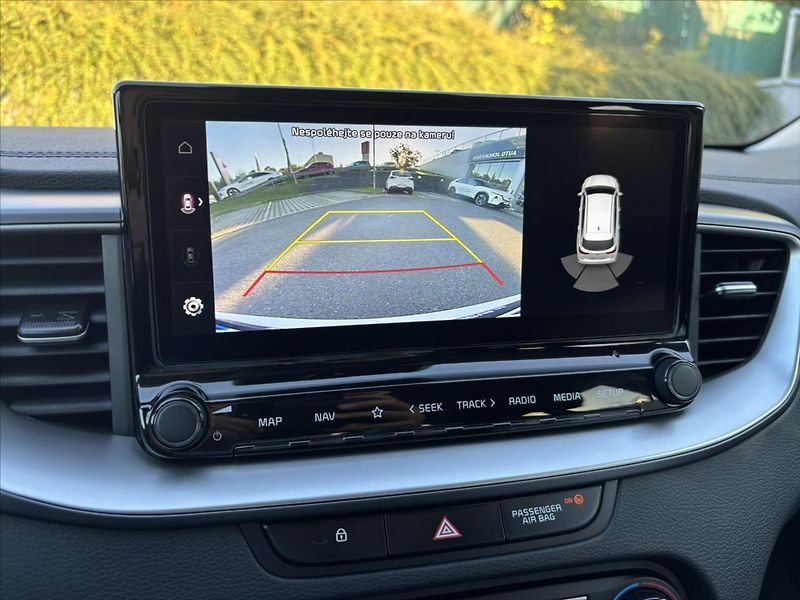Kia Ceed 1,5 TGDi TOP ZÁRUKA NAVI KAMER - fotka 18 z 41