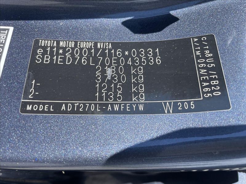 Toyota Avensis 2,0 D-4D 93 kw Klima bez koroz - fotka 22 z 30