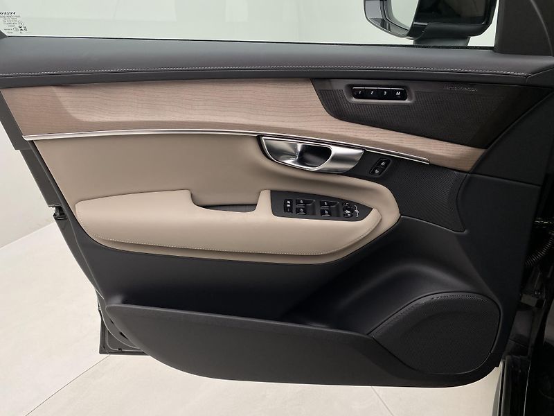 Volvo XC90 B5 AWD BRIGHT PLUS AUT CZ 7m - fotka 7 z 58