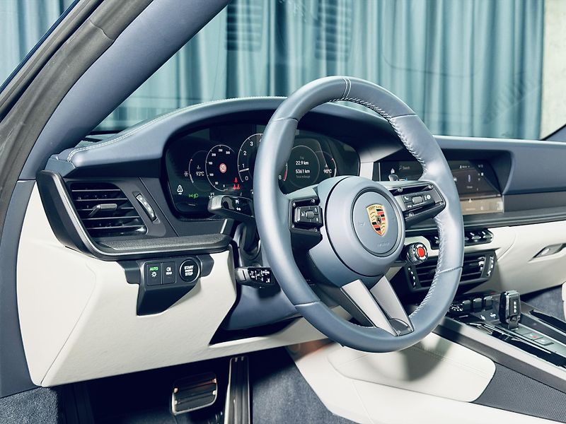 Porsche 911 (2025) 992.2*CABRIO*CHRONO*ZÁRUKA - fotka 17 z 44