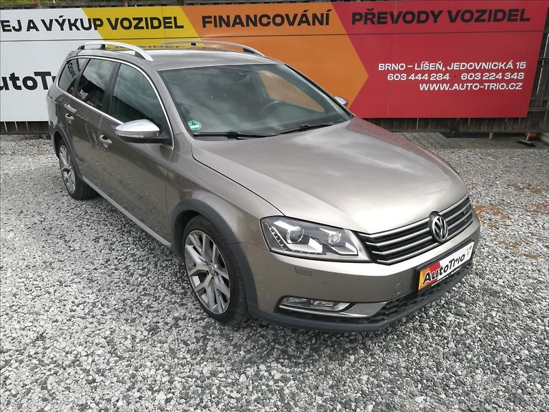Volkswagen Passat 2,0 TDI Alltrack DSG 4motion - fotka 2 z 20