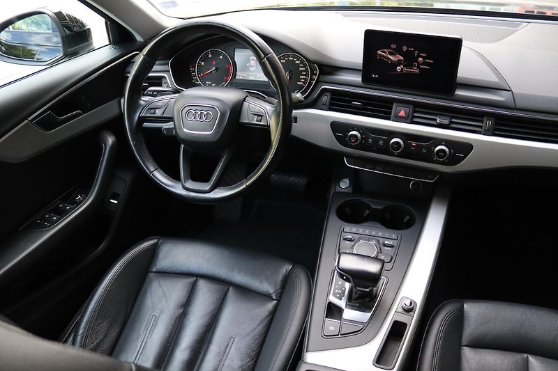 Audi A4 2.0TDI S-TRONIC SEDAN 110kW - fotka 33 z 50