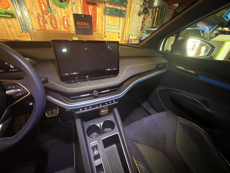 Škoda Elroq (2025) Elroq RS TOP stav + zimní sada - fotka 7 z 8