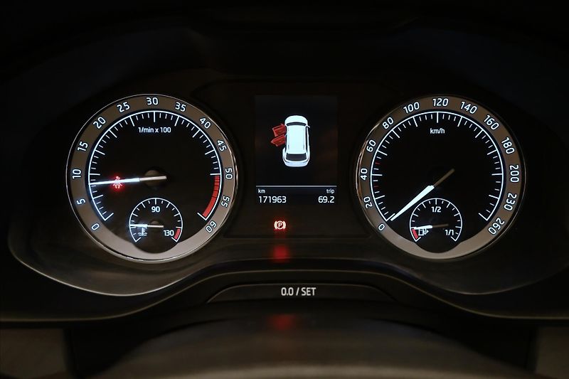 Škoda Kodiaq 2,0 TDI 110kW DSG Ambition Zár - fotka 16 z 30