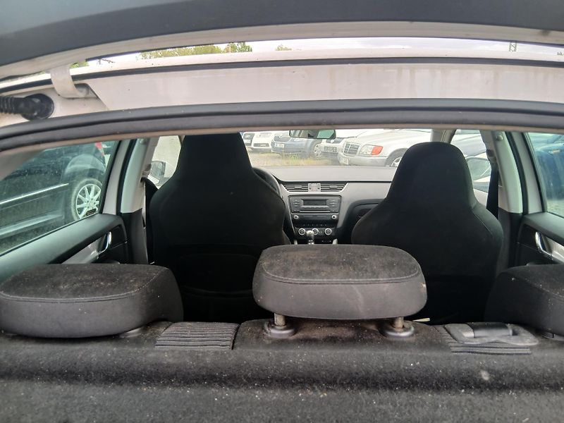 Škoda Octavia 3, 1.2 TSI, plně pojízdné  - fotka 27 z 27