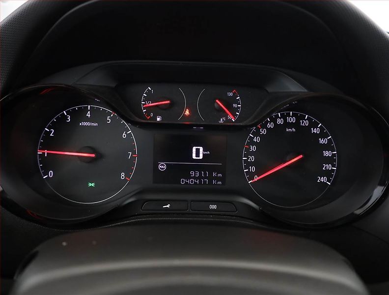 Opel Crossland X (2020) 1.2, Serv.kniha, Tempomat - fotka 9 z 13
