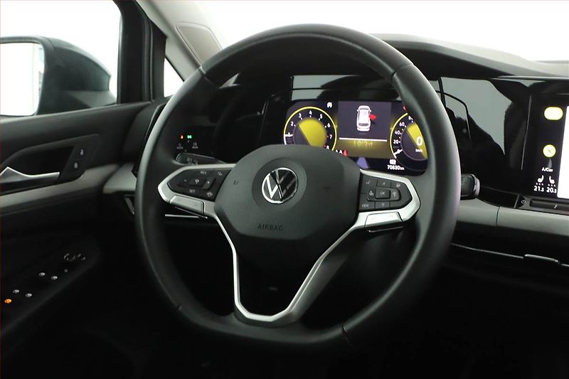 Volkswagen Golf (2021) 1.0 TSI, Tempomat - fotka 8 z 14
