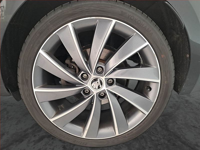Škoda Octavia (2017) Laurin&Klement 2.0 TDI, 4X4 - fotka 15 z 21