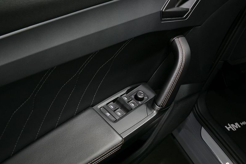 Cupra Formentor 2.0TSI 140kW DSG 4x4 ZÁRUKA - fotka 17 z 28