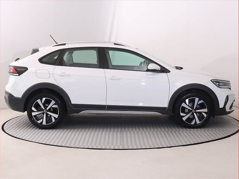 Volkswagen Taigo (2023) 1.5 TSI - fotka 6 z 21