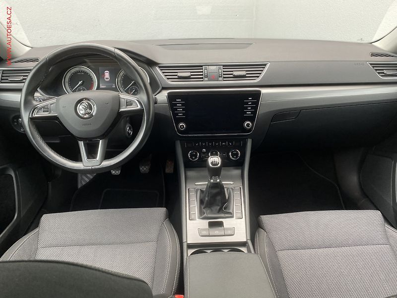 Škoda Superb (2020) 2.0 TDi, Style, LED, navi - fotka 8 z 18