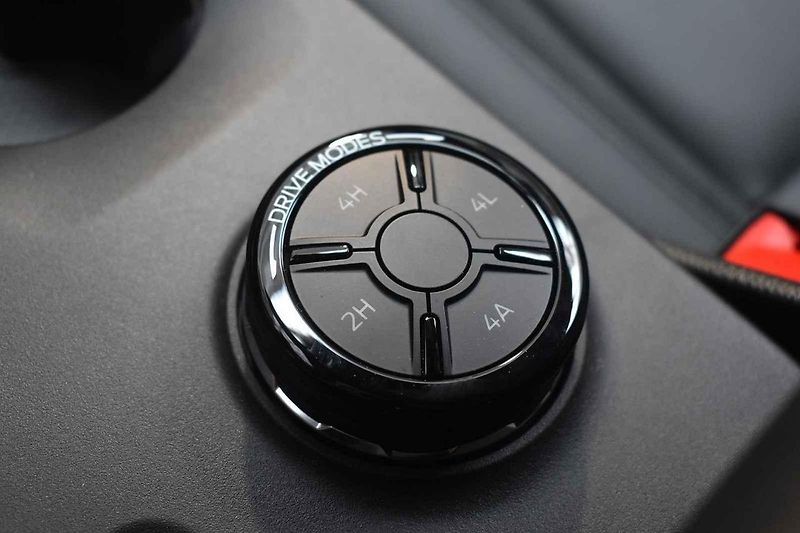 Ford Ranger Raptor je první z nových Rangerů, kterých se u nás dočkáme
