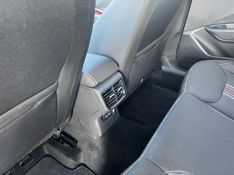 Škoda Fabia IV FL Monte Carlo 1.0 TSI /85k - fotka 19 z 20