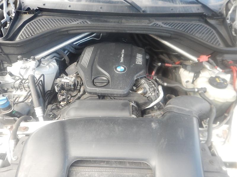 BMW X5 2.0 Biturbo 170 kw - fotka 11 z 11