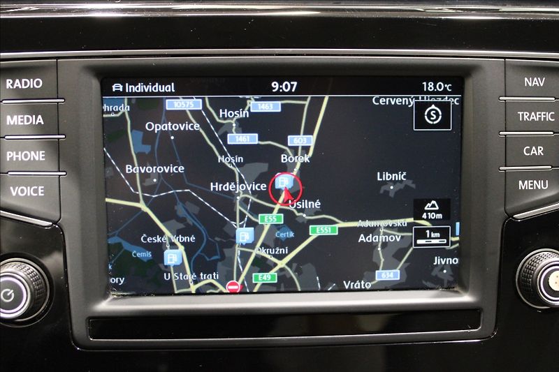 Volkswagen Touran 1,4 TSI DSG Highline blue pear - fotka 23 z 30