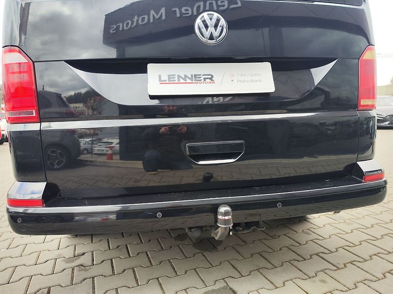 Volkswagen Multivan 2.0 TDi/110kW Highline DSG - fotka 10 z 33