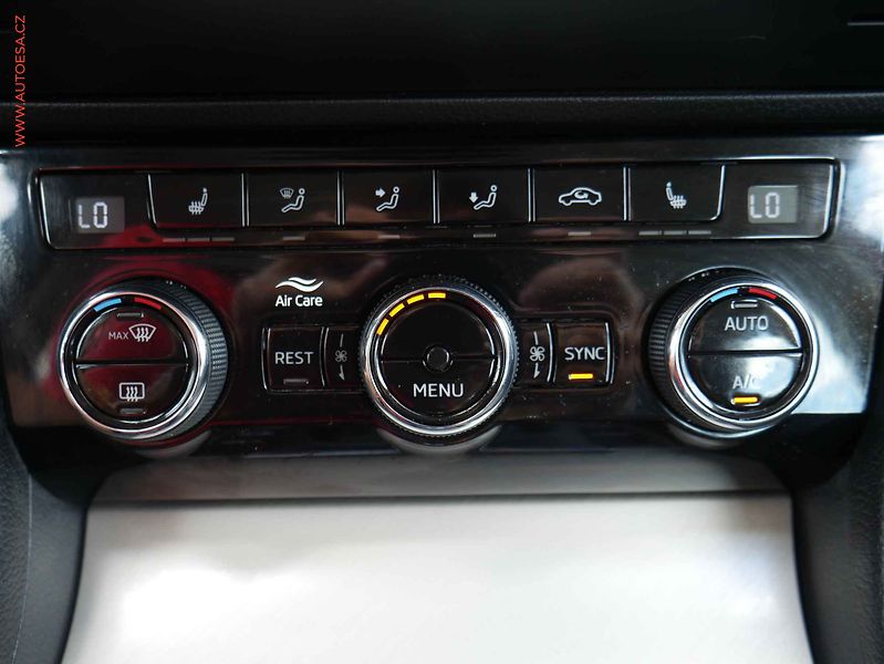 Škoda Superb (2022) 1.5 TSI, ČR, Style, LED - fotka 19 z 21