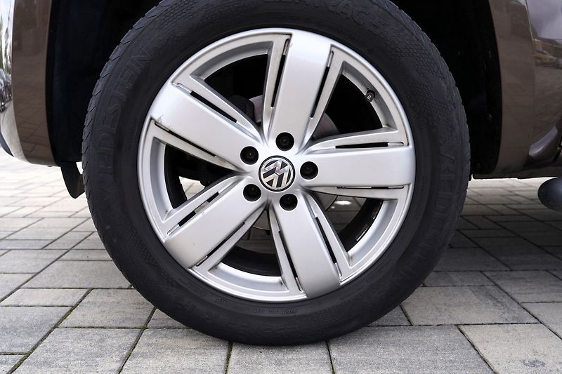 Volkswagen Amarok 2.0 TDI 4x4 High line/120 Kw/m - fotka 18 z 46