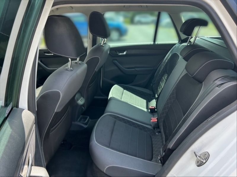 Škoda Fabia 1,0 TSI 70 Ambition - fotka 8 z 11