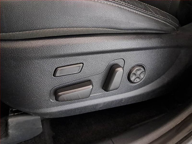 Hyundai Santa Fe (2019) 2.2 CRDi - fotka 19 z 22